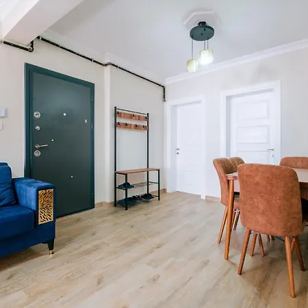 דירה Cozy Flat With Balcony In