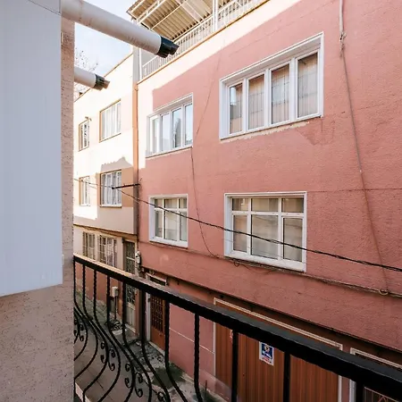 דירה Cozy Flat With Balcony In *