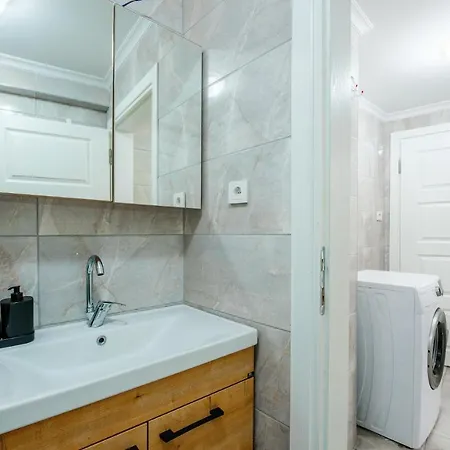 דירה Cozy Flat With Balcony In